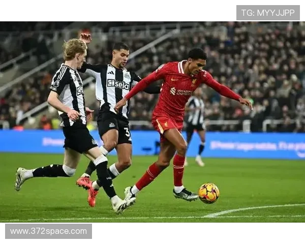 凯恩重返英超悬念依旧曼联仍有机会争夺这位明星前锋